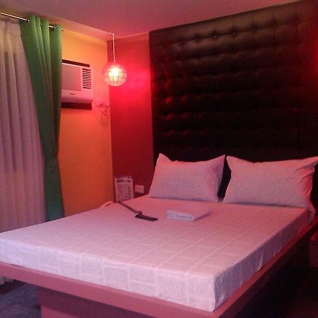 Icon Hotel Manila Bilik gambar